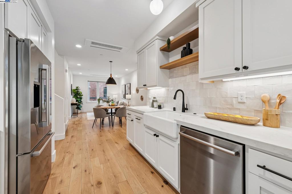 DOWNTOWN LAF - Residential