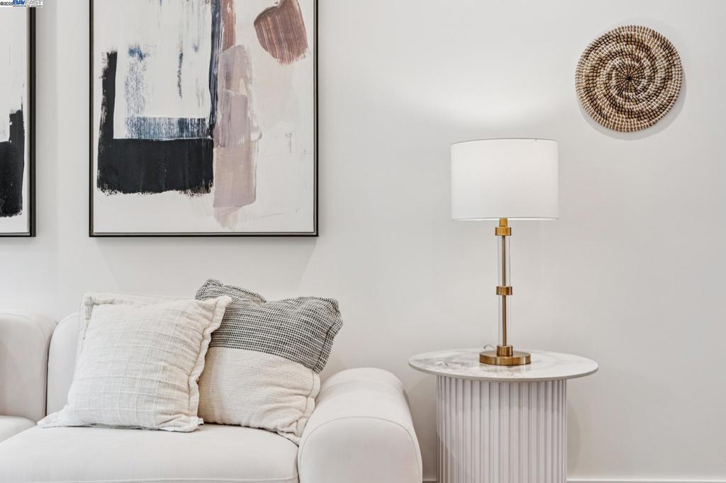 DOWNTOWN LAF - Residential