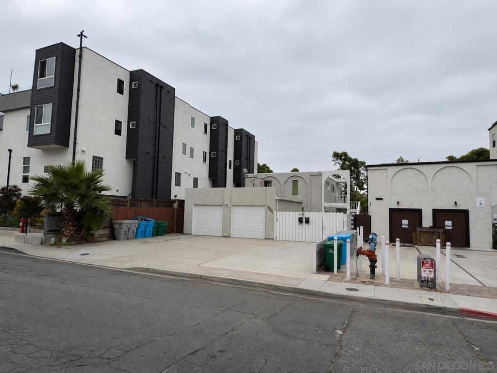 5419 Lauretta St Apt A &B