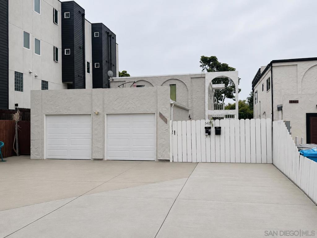 5419 Lauretta St Apt A &B