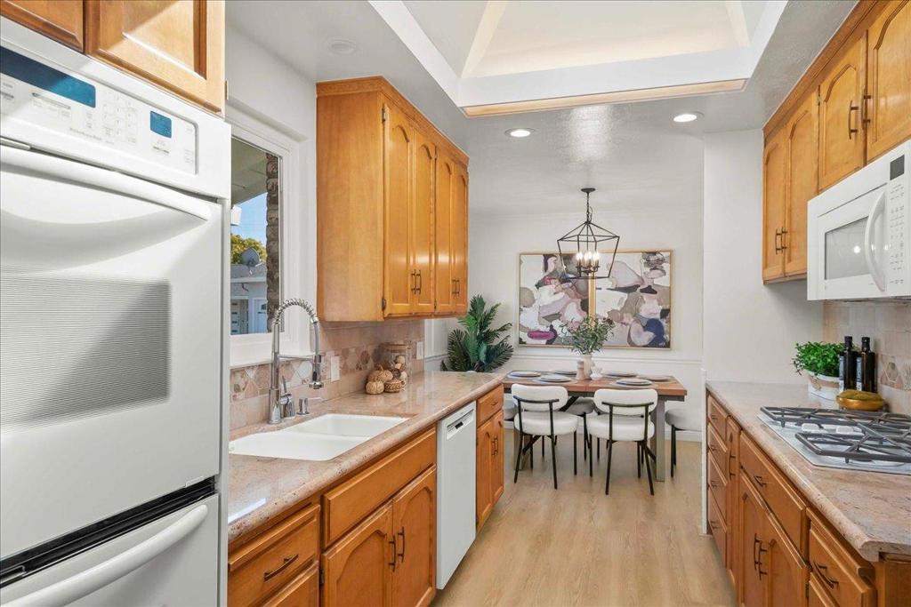 2820 Steinhart Court