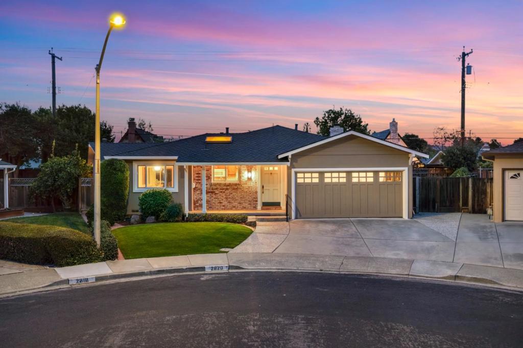 2820 Steinhart Court