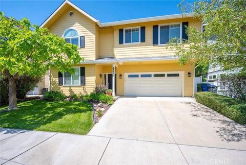 Photo of 427 Olive Street, Paso Robles, CA 93446 (MLS # NS26033226)
