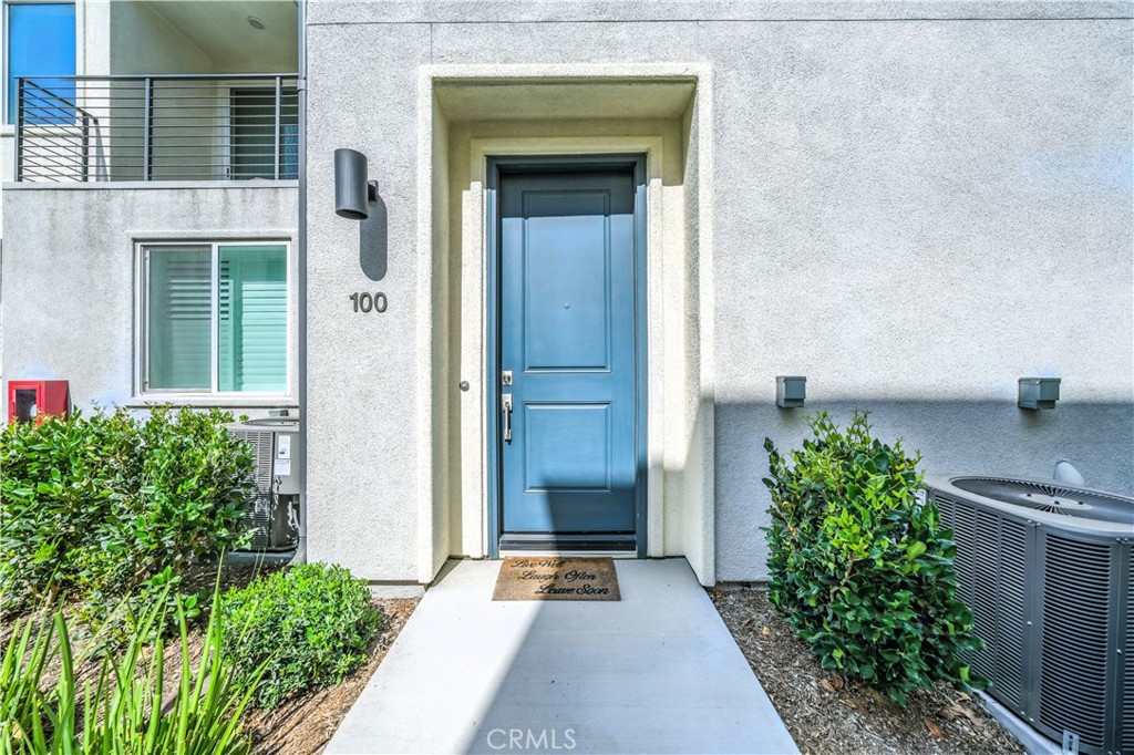 5481 Seacliff Place 100