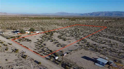 Photo of 758 Papoose Trail, 29 Palms, CA 92277 (MLS # HD26168516)