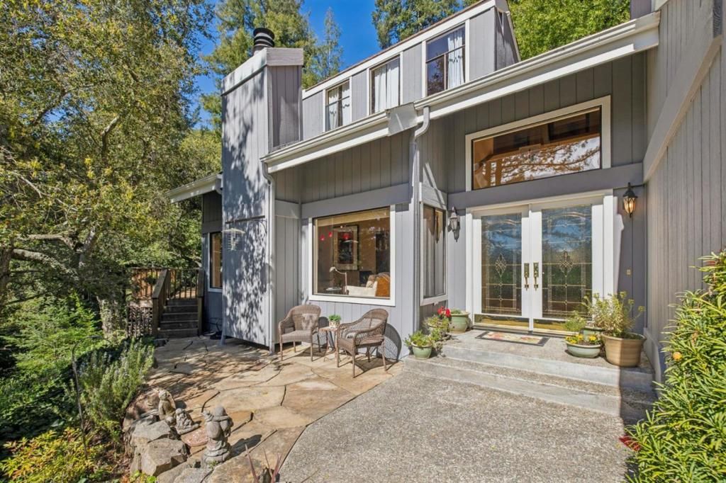 Photo of 23584 Sky View Terrace, Los Gatos, CA 95033 (MLS # ML82013378)