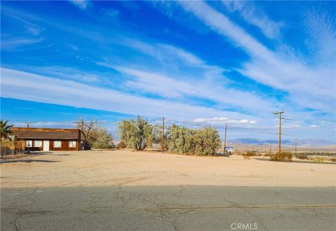 Photo of 5654 Adobe Road Place Rd, 29 Palms, CA 92277 (MLS # SC22249586)