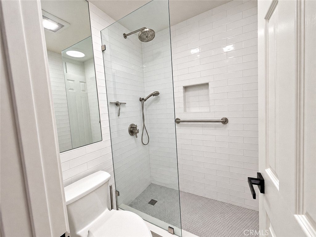 200 McNeil Lane 210, Newport Beach CA 92663 - Photo 18