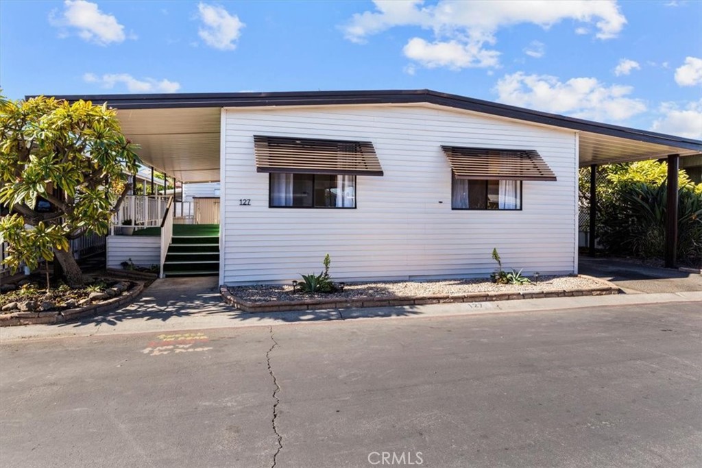 300 N Rampart Street 127