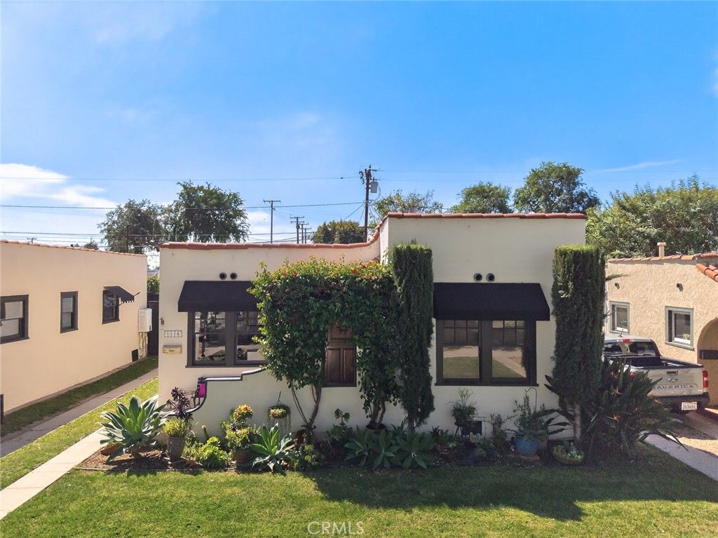 Photo of 1116 E Whiting Ave, Fullerton, CA 92831 (MLS # PW26070081)