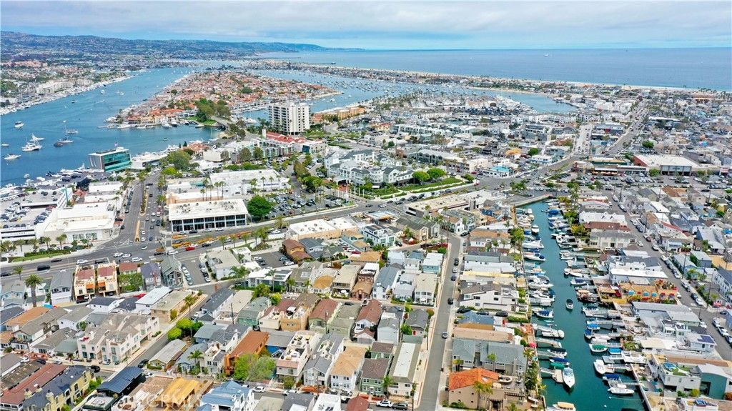 Photo of 519 35th St #1, Newport Beach, CA 92663 (MLS # NP26082591)