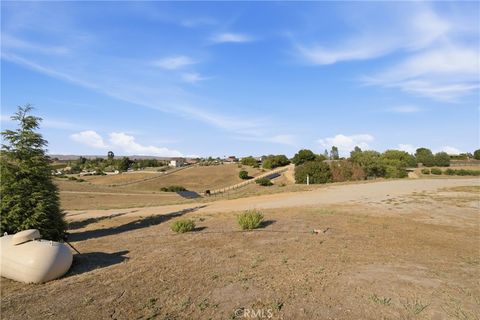 Tiny photo for 8020 Baron WAY, Paso Robles, CA 93446 (MLS # PI26135307)