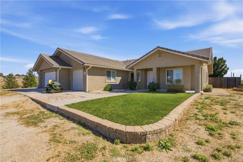 Tiny photo for 8020 Baron WAY, Paso Robles, CA 93446 (MLS # PI26135307)