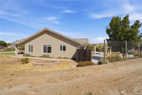 Tiny photo for 8020 Baron WAY, Paso Robles, CA 93446 (MLS # PI26135307)