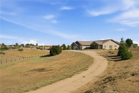 Tiny photo for 8020 Baron WAY, Paso Robles, CA 93446 (MLS # PI26135307)