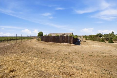 Tiny photo for 8020 Baron WAY, Paso Robles, CA 93446 (MLS # PI26135307)