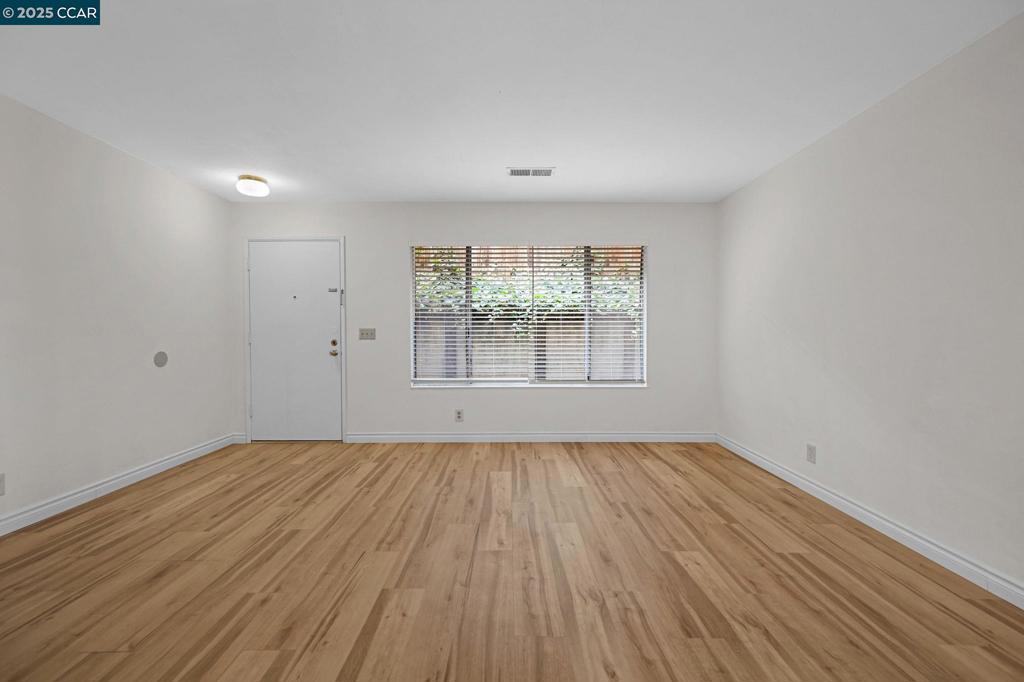 TWIN CREEK GRDN - Residential