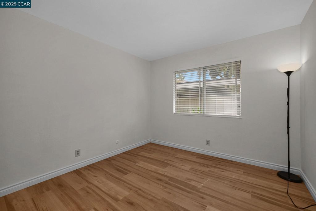 TWIN CREEK GRDN - Residential