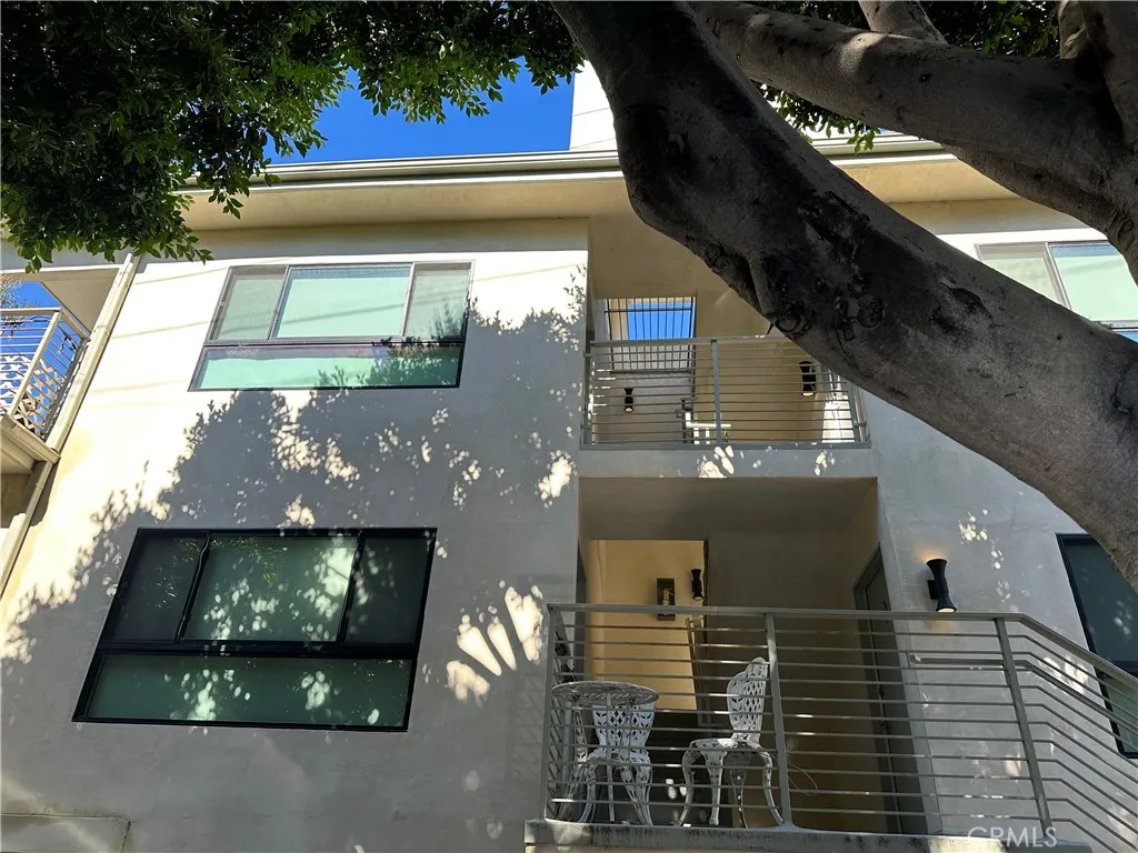 Santa Monica, California 90405, United States, 1 Bedroom Bedrooms, ,1 BathroomBathrooms,Residential,Active,238755