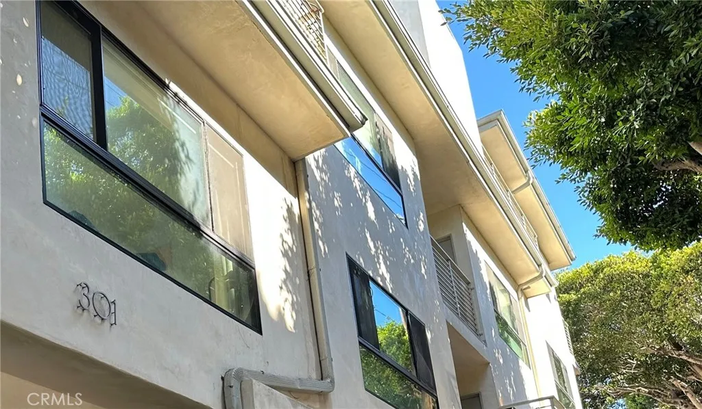 Santa Monica, California 90405, United States, 1 Bedroom Bedrooms, ,1 BathroomBathrooms,Residential,Active,238755