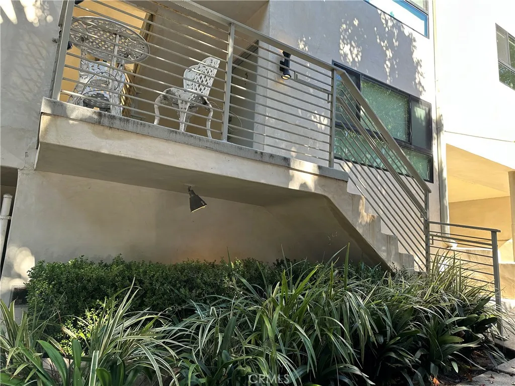 Santa Monica, California 90405, United States, 1 Bedroom Bedrooms, ,1 BathroomBathrooms,Residential,Active,238755