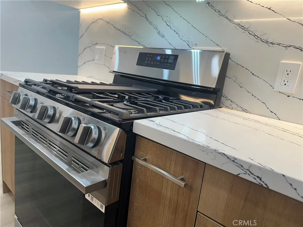 Santa Monica, California 90405, United States, 1 Bedroom Bedrooms, ,1 BathroomBathrooms,Residential,Active,238755