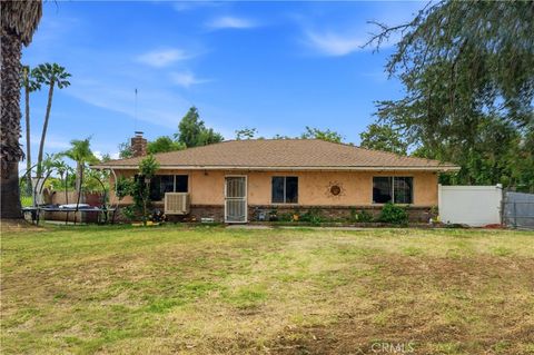 Photo of 17857 San Bernardino Avenue, Bloomington, CA 92316 (MLS # CV26080703)