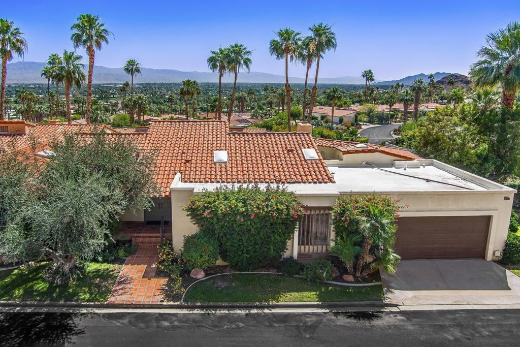 40160 Paseo Corto