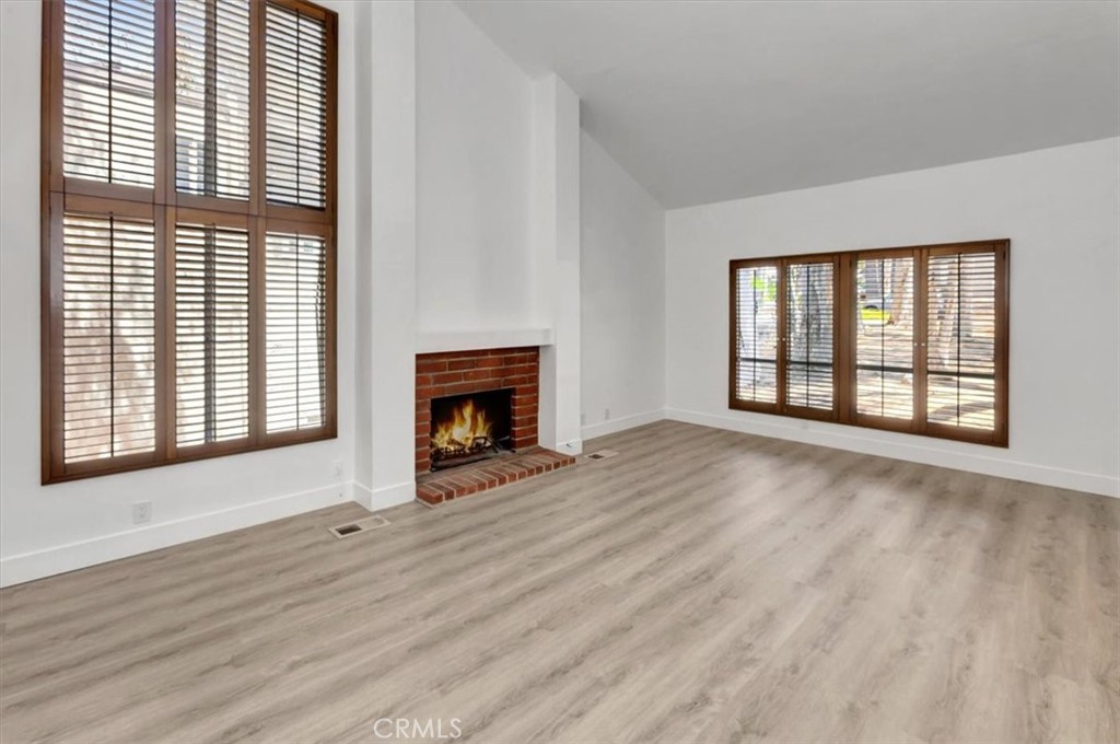 24946 Ravenswood