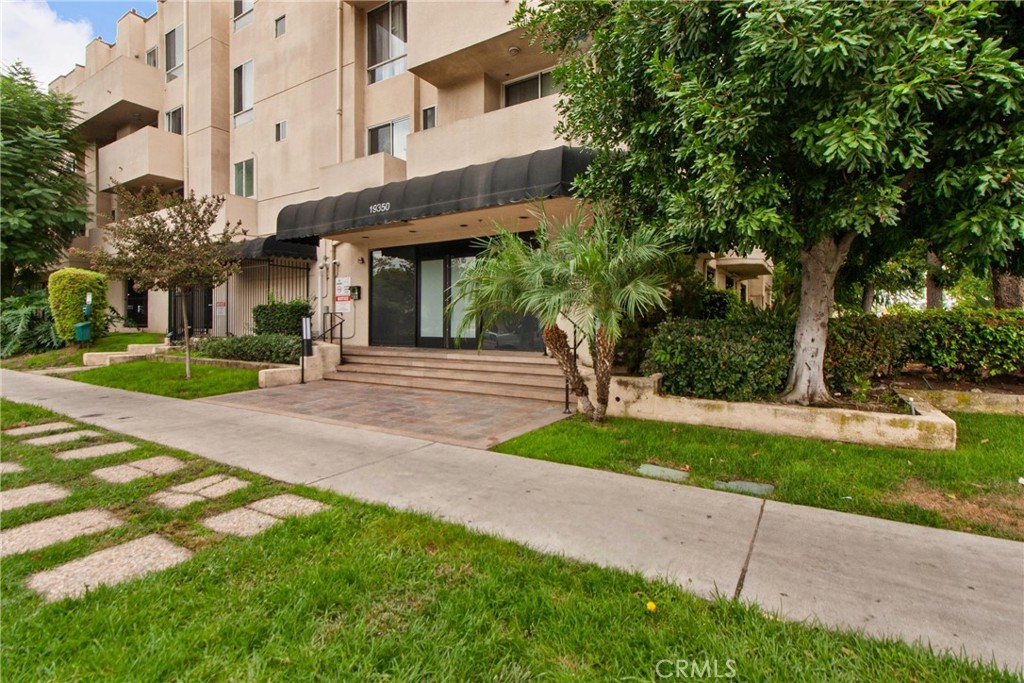 This beautifully maintained 2 bedroom 2 bathroom condo offers comfort, convenience, and resort-style amenities in one of the most desirable communities in the area.
Step inside to an open and airy floor plan featuring spacious living and dining areas, a private balcony, and un updated kitchen perfect for entertaining or relaxing after a long day. The primary suite boasts a generous walk-in closet and a private en-suite bath, while the second bedroom offers flexibility for guests, an office, or a home gym.
Enjoy the best of California living with access to lush grounds, a sparkling swimming pool and spa, sauna, and a fully equipped fitness center — all just steps from your door. The gated complex also offers secure garage parking and controlled access for added peace of mind.
Conveniently located near shops, restaurants, parks, and easy freeway access, this home combines modern living with unbeatable value.