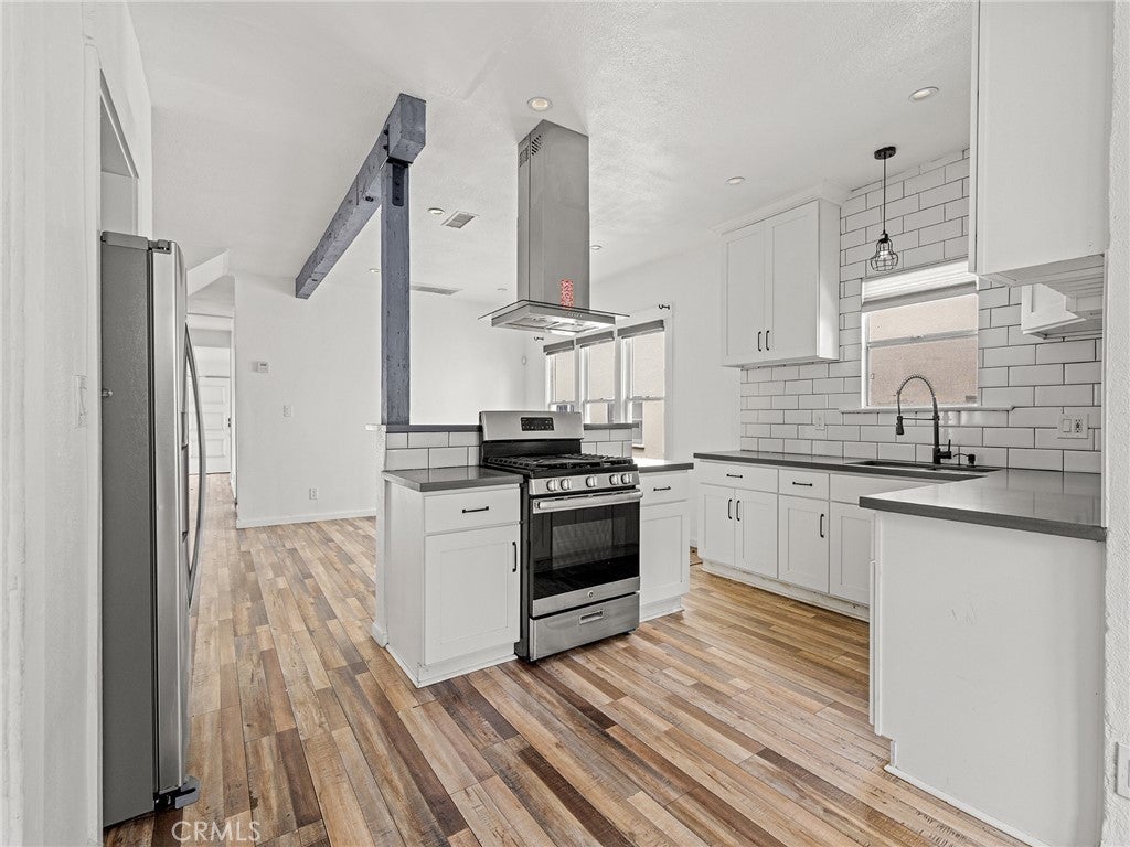 757 N Loma Vista Ave