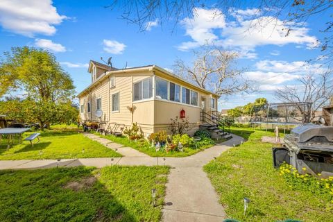 Photo of 585 Monterey Road, Morgan Hill, CA 95037 (MLS # ML82034240)