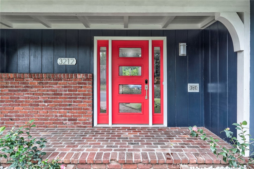 3212 W Valley Heart Drive