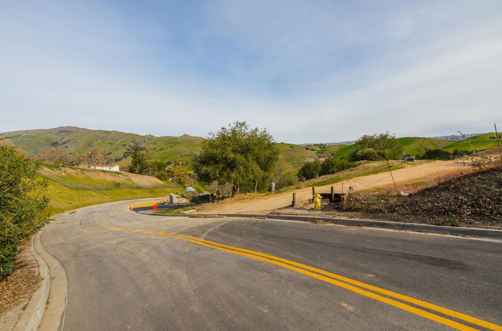 529 Vista Ridge Drive