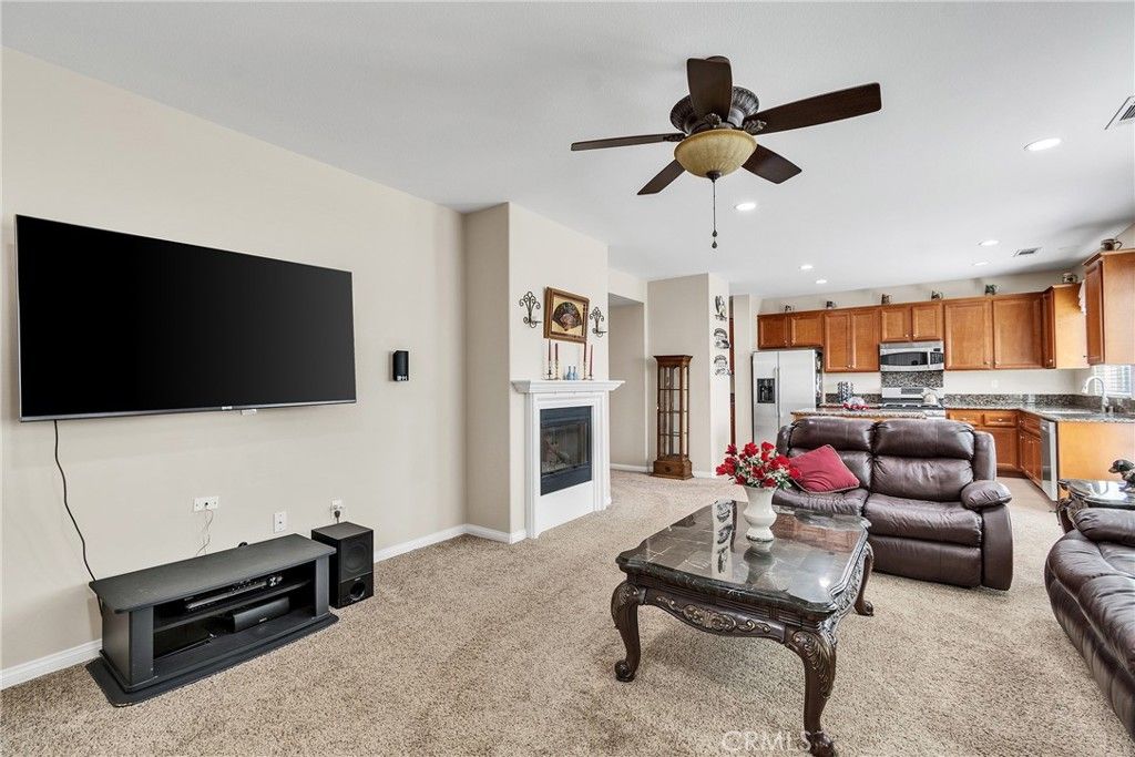 listing image 130726106506029746477