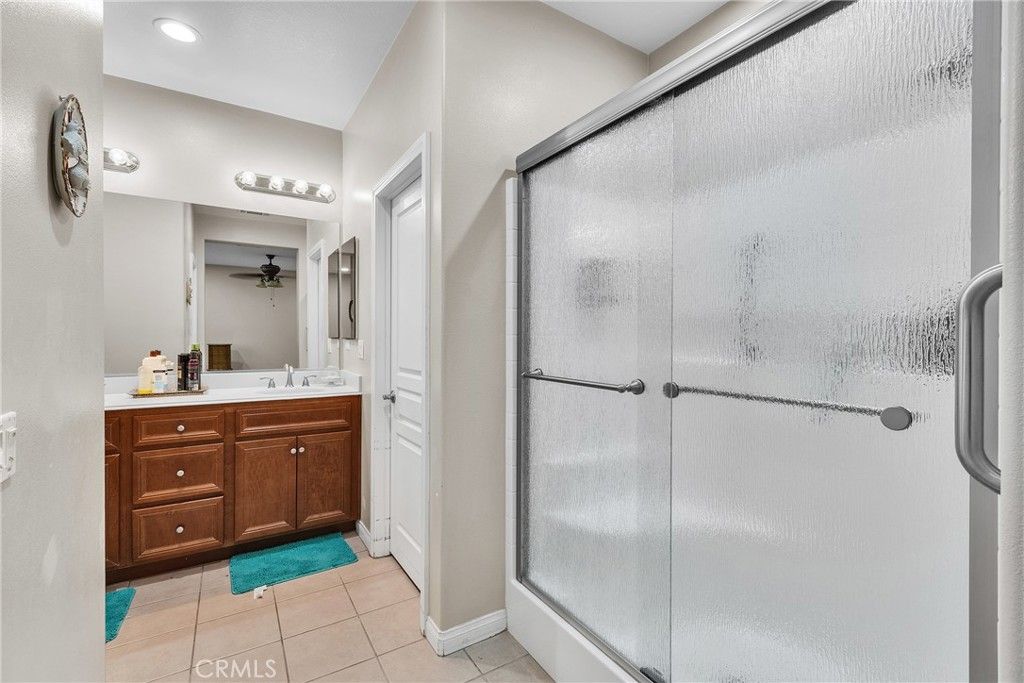 listing image 130726642527508210583