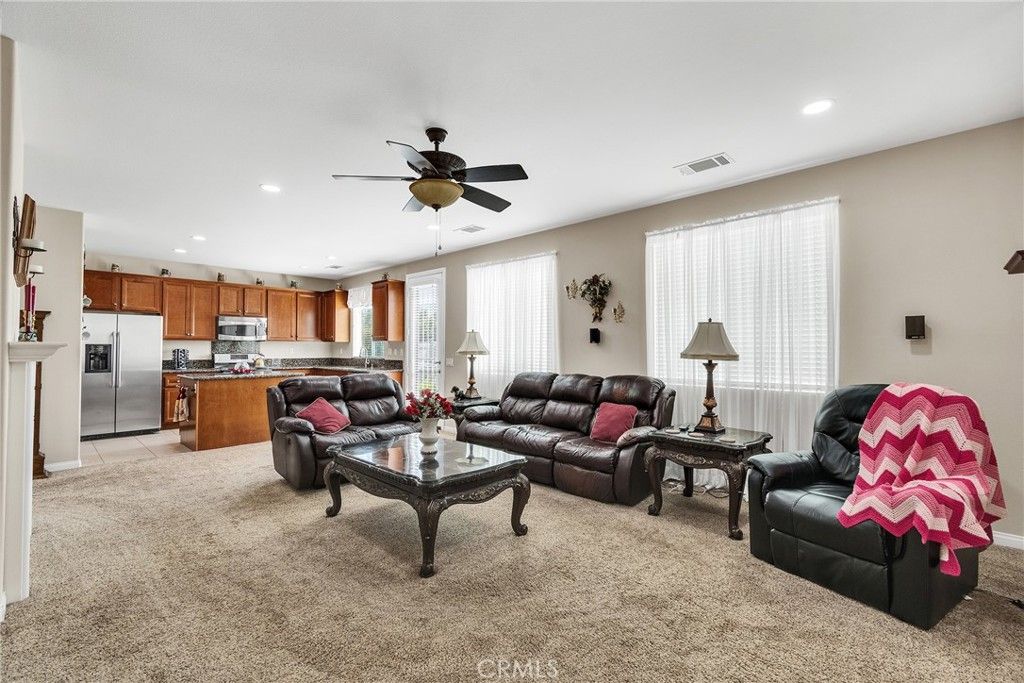 listing image 130720341964558084189