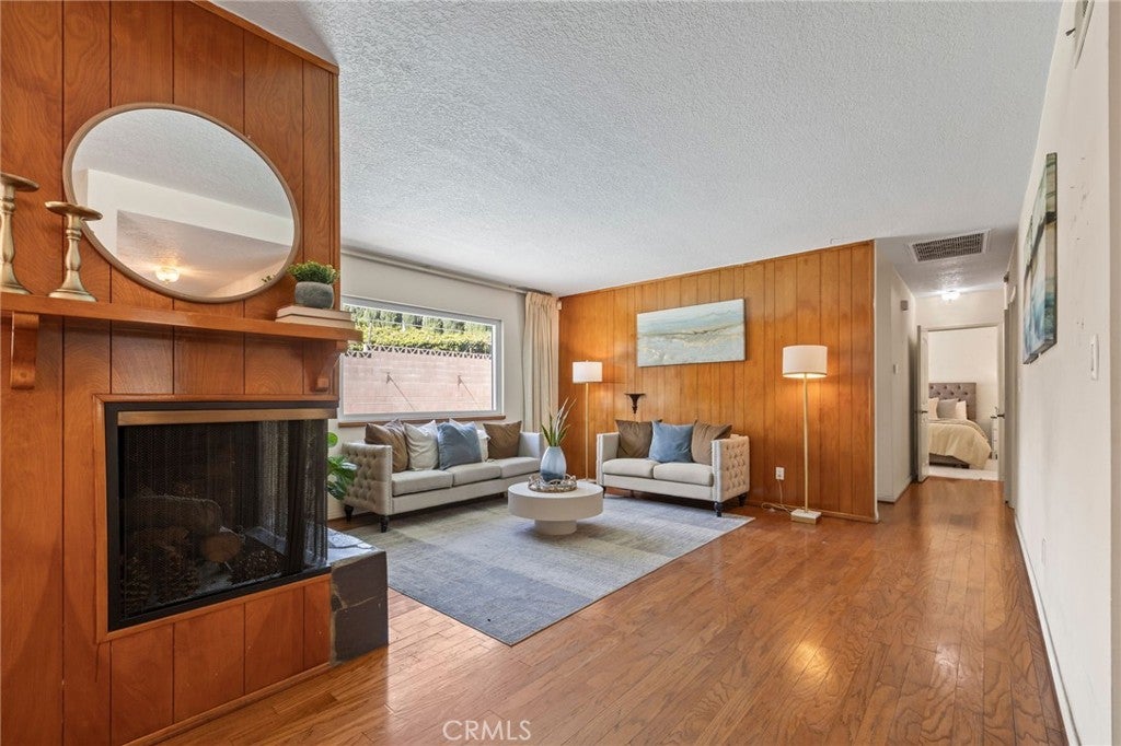 1483 Loma Sola Court