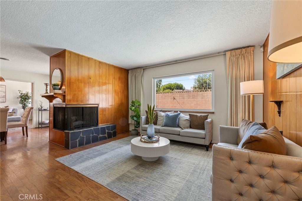 1483 Loma Sola Court