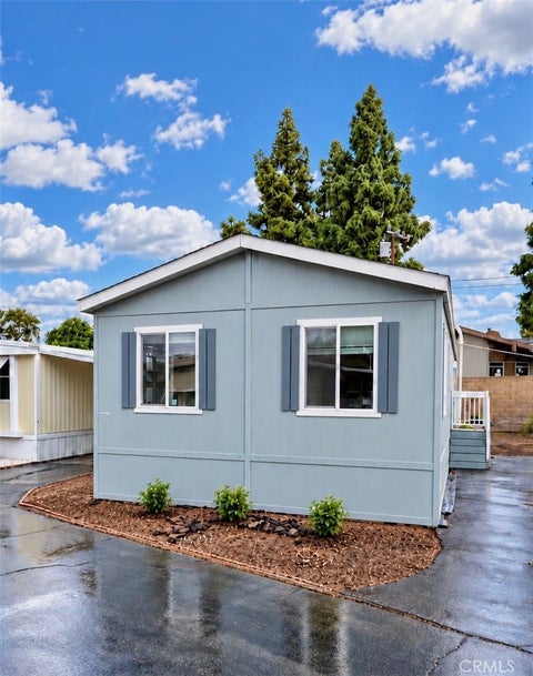 Photo of 26 Coronado, San Fernando, CA 91345 (MLS # SR26196926)