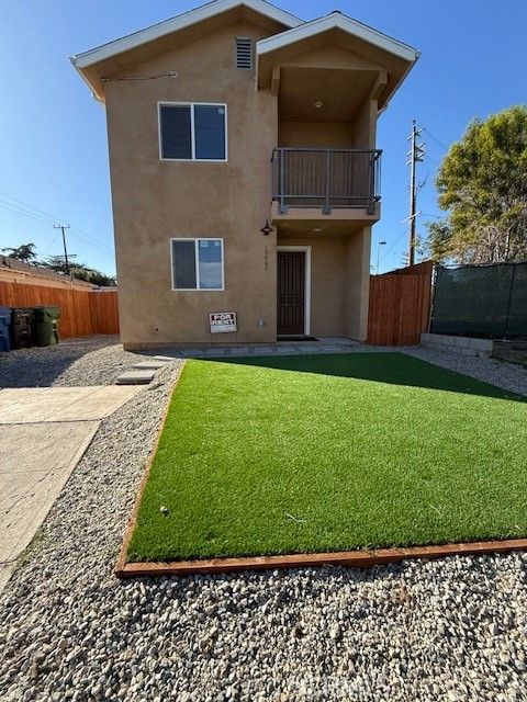 Photo of 10663 Encino, Granada Hills, CA 91344 (MLS # SR26017839)