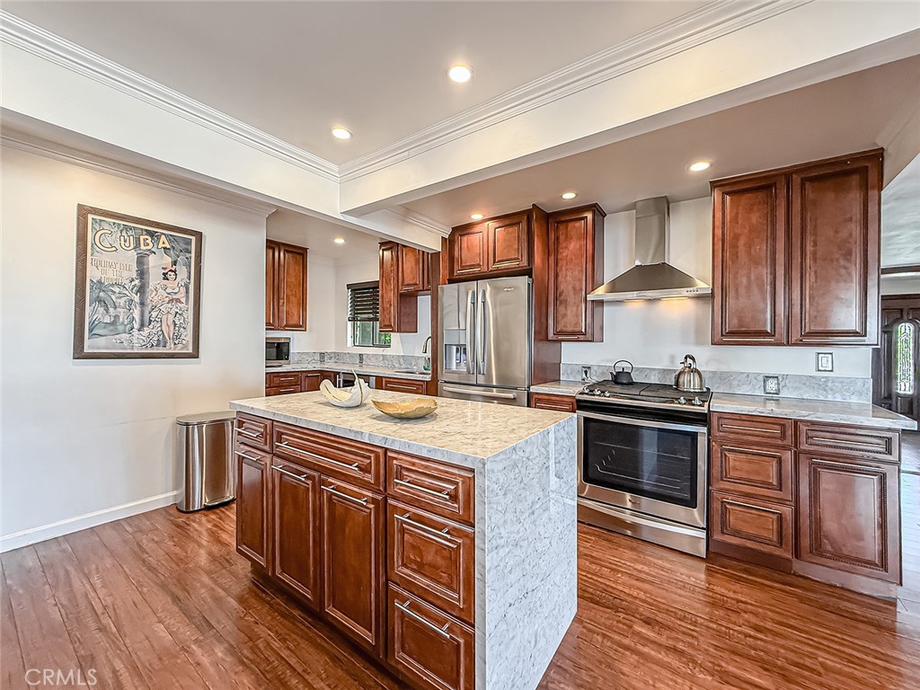 Simi Valley, California, 93063, United States, 4 Bedrooms Bedrooms, ,4 BathroomsBathrooms,Residential,Active,2025960