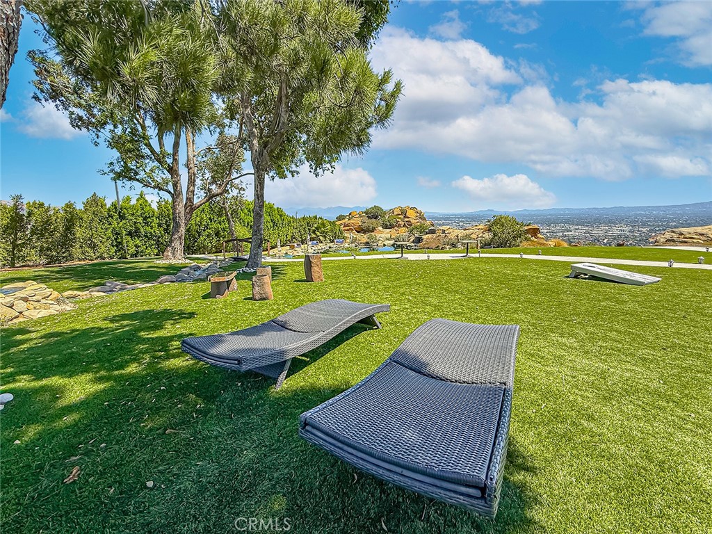 Simi Valley, California, 93063, United States, 4 Bedrooms Bedrooms, ,4 BathroomsBathrooms,Residential,Active,2025960