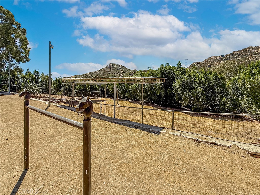 Simi Valley, California, 93063, United States, 4 Bedrooms Bedrooms, ,4 BathroomsBathrooms,Residential,Active,2025960