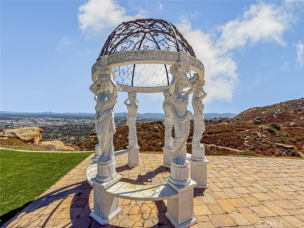 Simi Valley, California, 93063, United States, 4 Bedrooms Bedrooms, ,4 BathroomsBathrooms,Residential,Active,2025960
