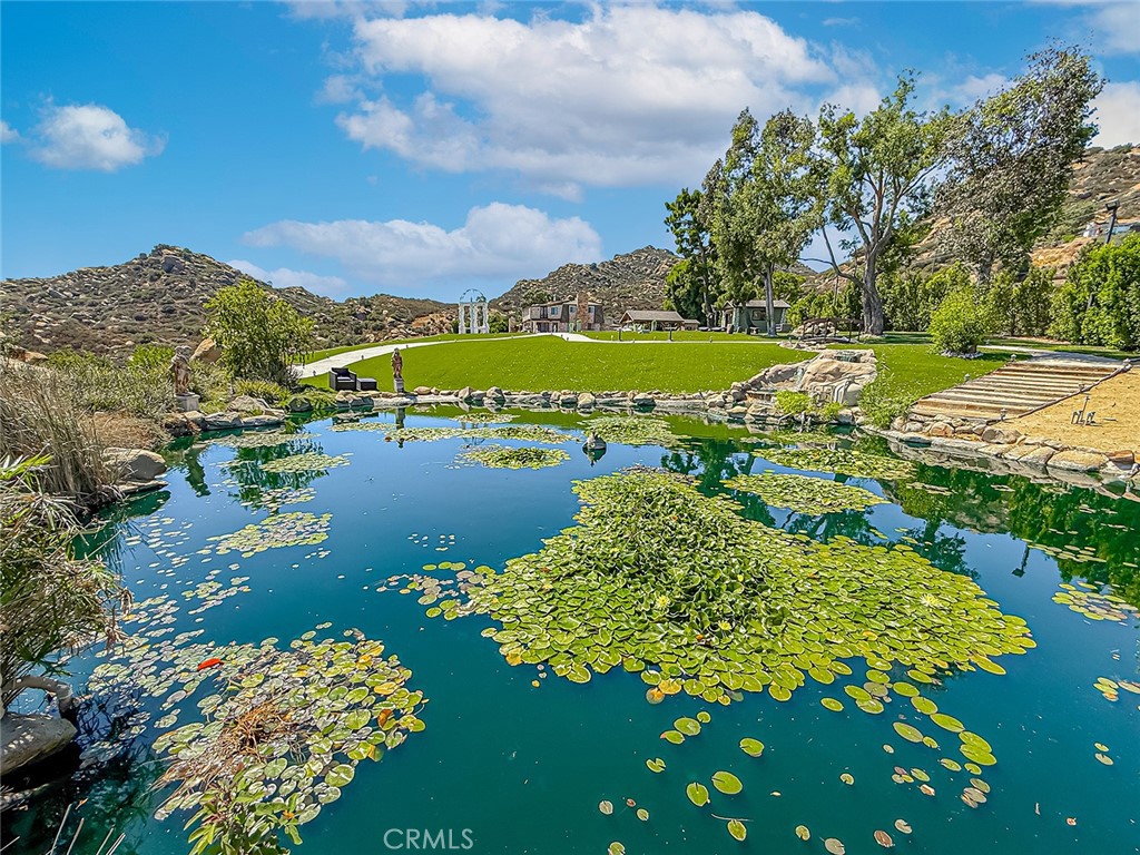Simi Valley, California, 93063, United States, 4 Bedrooms Bedrooms, ,4 BathroomsBathrooms,Residential,Active,2025960