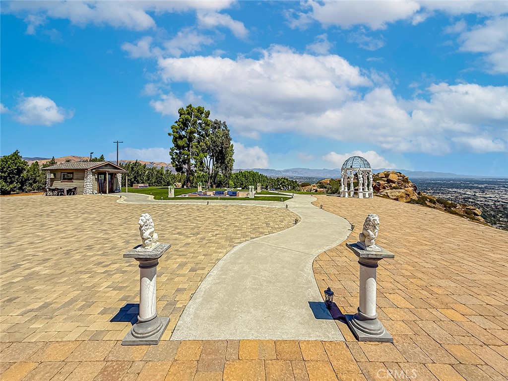 Simi Valley, California, 93063, United States, 4 Bedrooms Bedrooms, ,4 BathroomsBathrooms,Residential,Active,2025960