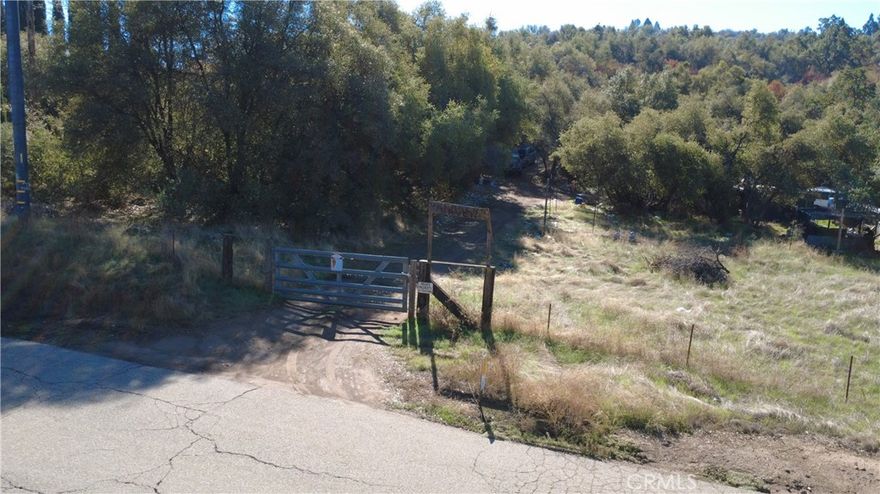 This nearly 5-acre property with water well offers a wonderful opportunity to connect with nature. Studded with mature trees & brushes,
 featuring multiple scenic vistas and usable spaces, it's the perfect place to build your dream home. Imagine waking up to beautiful views of the Sierra mountains every day.
This parcel is more than just land; it's a lifestyle. With plenty of space for livestock, recreation, or your ideal home, the possibilities are endless. You'll also enjoy the presence of diverse wildlife that enhances the peaceful atmosphere.
If you love adventure, you're within an hour from Kings Canyon and Sequoia National Parks, perfect for hiking and exploring. Plus, Central Valley shopping is a short drive away, and Dunlap School is just 5 miles away.
Don't miss this chance to own nearly 5 acres of beautiful land where you can create the lifestyle you've always wanted! Seller states well is a Cal Fire well, buyer to investigate.