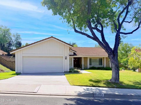 Photo of 223 Mesa Avenue, Newbury Park, CA 91320 (MLS # 226002605)