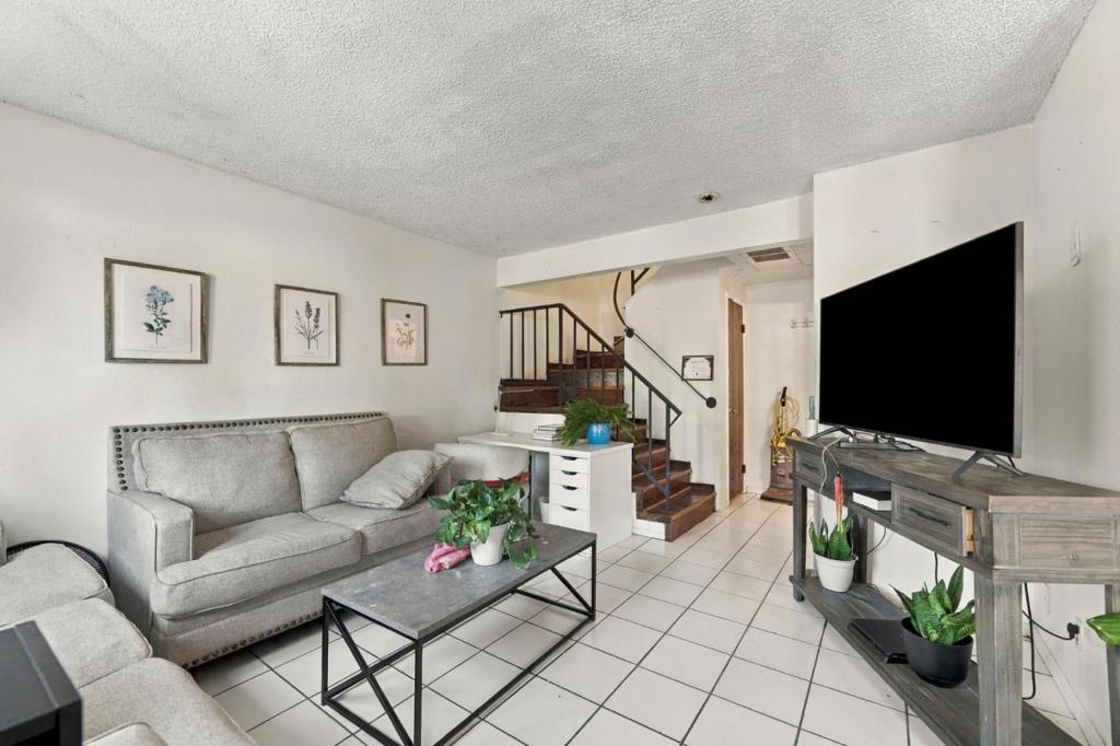 725 Balfour Drive